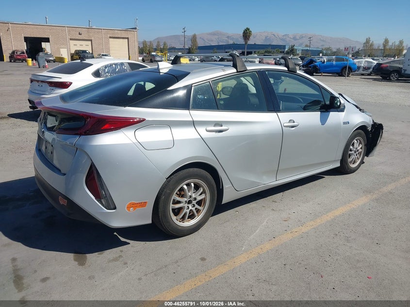 TOYOTA PRIUS PRIME - zdjęcie 4