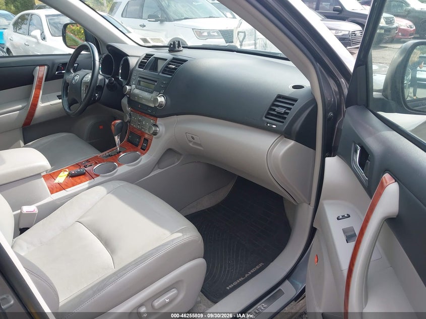 2008 TOYOTA HIGHLANDER LIMITED · Фото 5