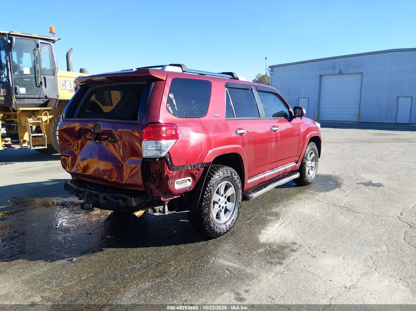 2012 TOYOTA 4RUNNER SR5 · Фото 4