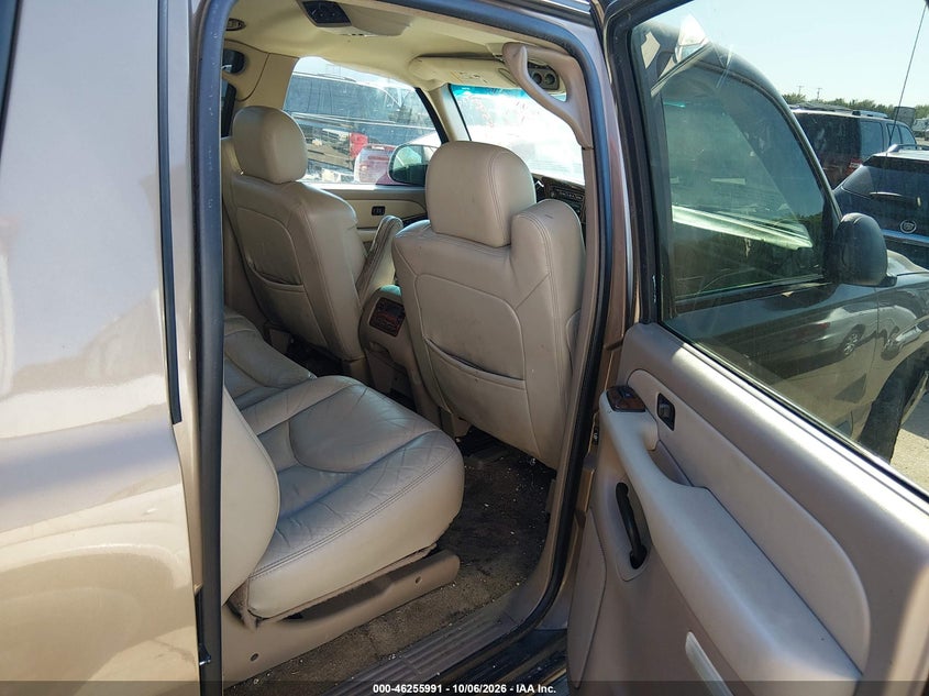 CHEVROLET SUBURBAN 1500 2003 VIN 1GNEC16ZX3J112898