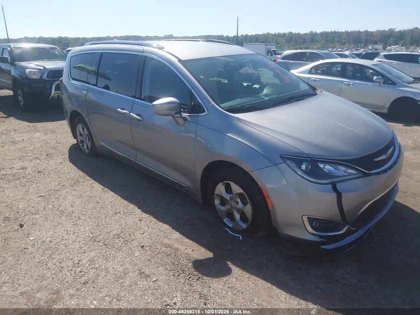 Vin: 2c4rc1eg6hr752832, lot: 46756384, chrysler pacifica touring-l plus 2017 img_1