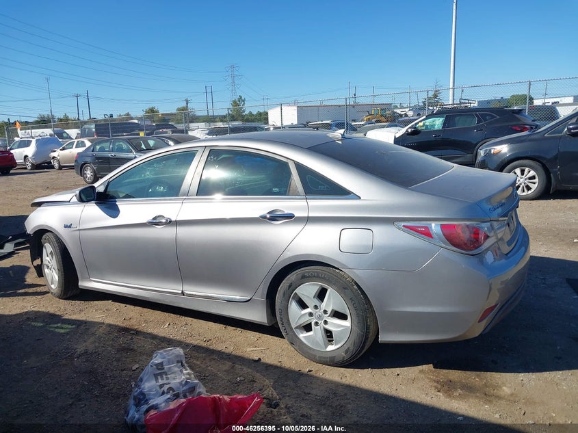 2012 HYUNDAI SONATA HYBRID · Photo 15
