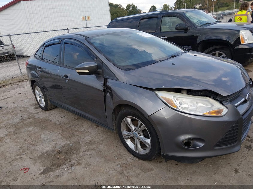 Vin: 1fadp3f23dl194640, lot: 46756551, ford focus se 2013 img_1