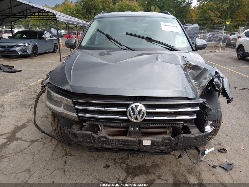 VOLKSWAGEN TIGUAN 2018 VIN 3VV2B7AX5JM058502