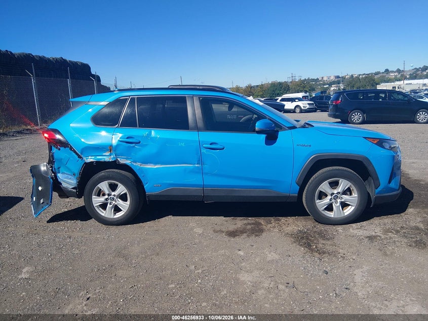 TOYOTA RAV4 HYBRID - zdjęcie 13