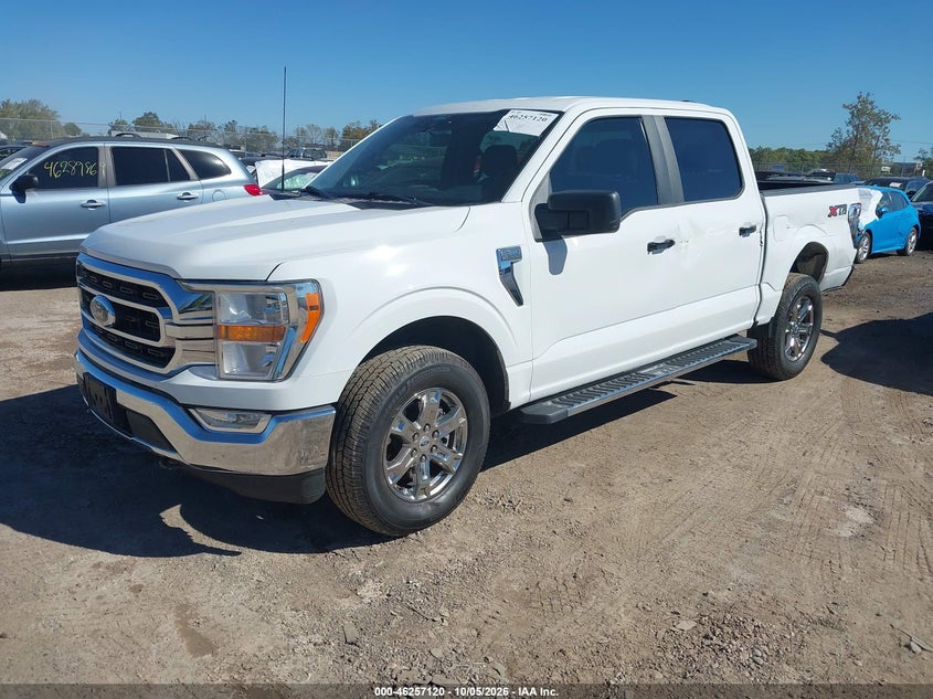 2022 Ford F-150 Xlt, Left Side, IAAI, VIN 1FTEW1EB1NFB00276 — photo 2