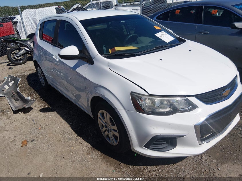 Vin: 1g1jg6shxh4147106, lot: 46757883, chevrolet sonic lt auto 2017 img_1