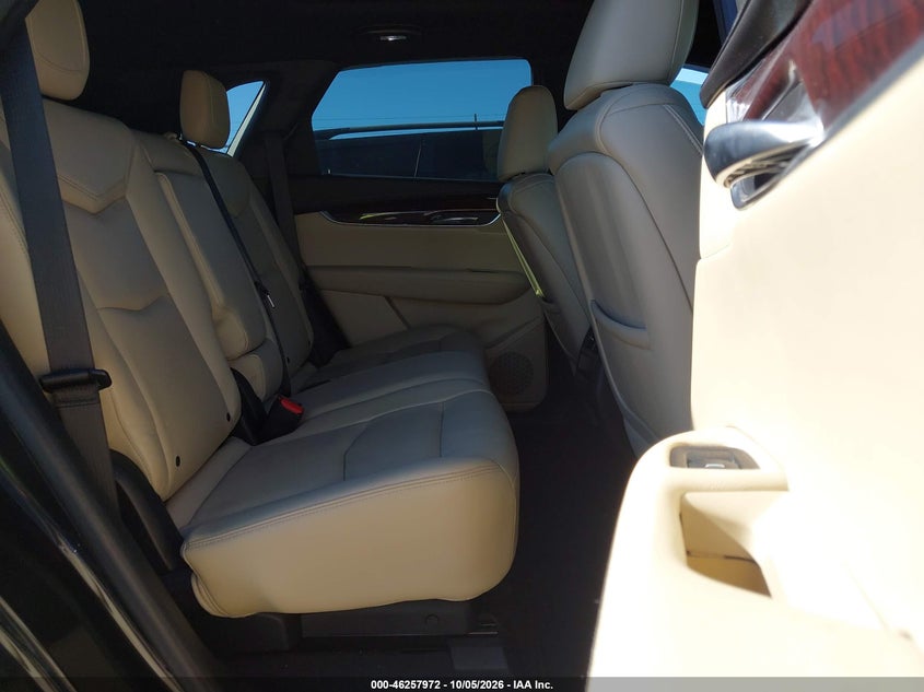 Фото 8 - CADILLAC XT5
