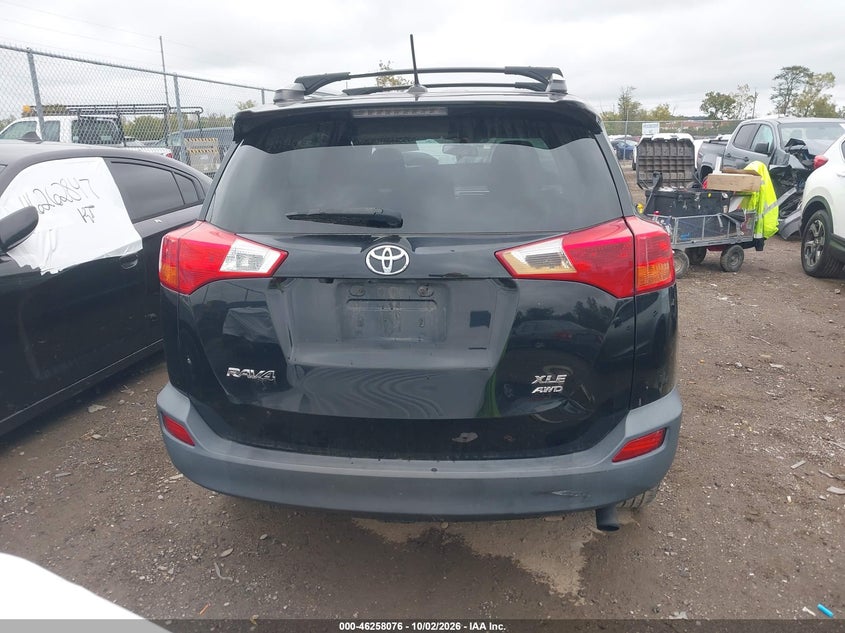 2014 TOYOTA RAV4 XLE · Photo 17