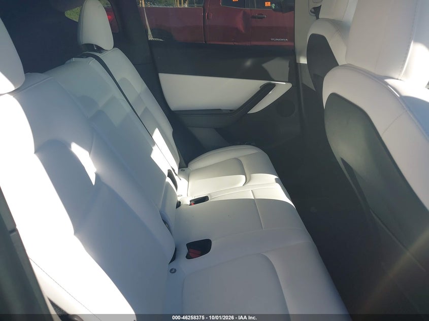 TESLA MODEL Y 2021 VIN 5YJYGDEE4MF084986