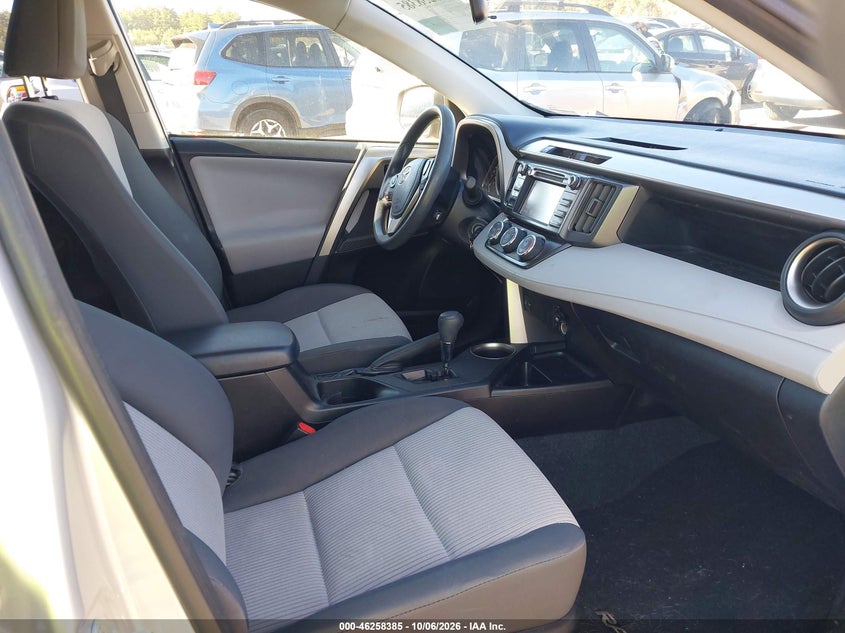 TOYOTA RAV4 - zdjęcie 5