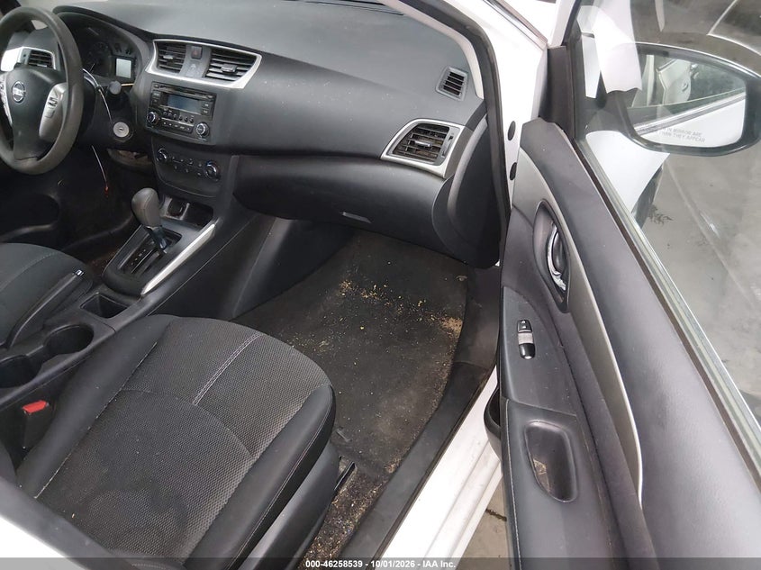 2017 NISSAN SENTRA S · Фото 5