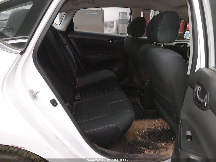 2017 NISSAN SENTRA S · Фото 8