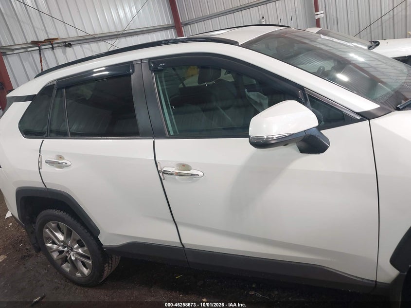 TOYOTA RAV4 - zdjęcie 13