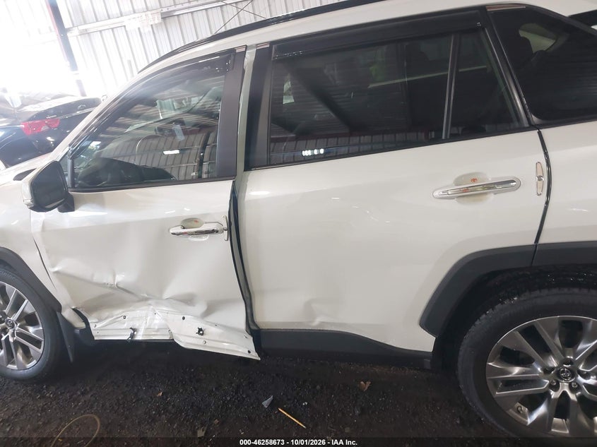 TOYOTA RAV4 - zdjęcie 14