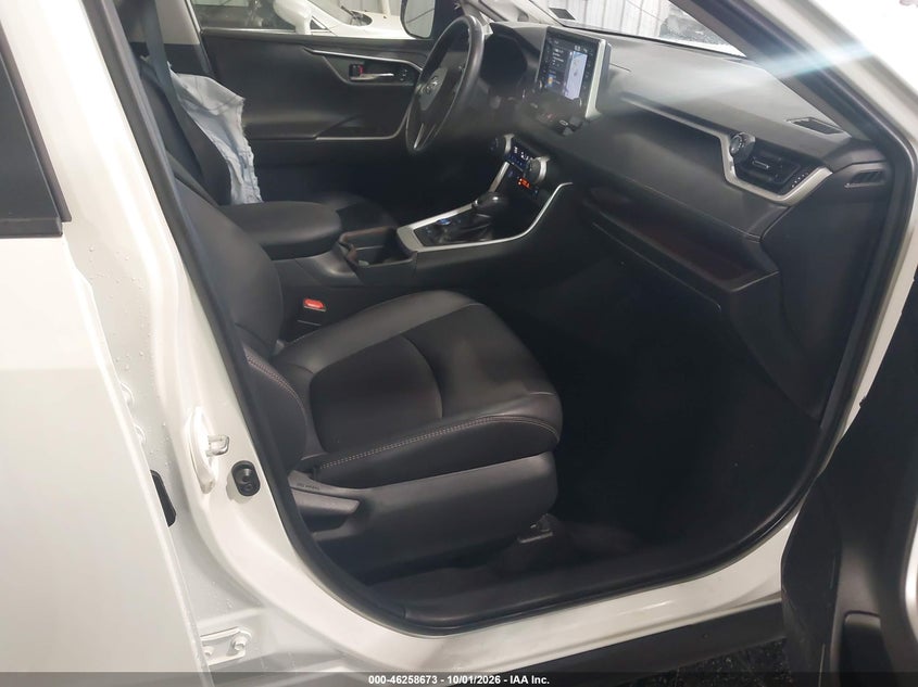 TOYOTA RAV4 - zdjęcie 5