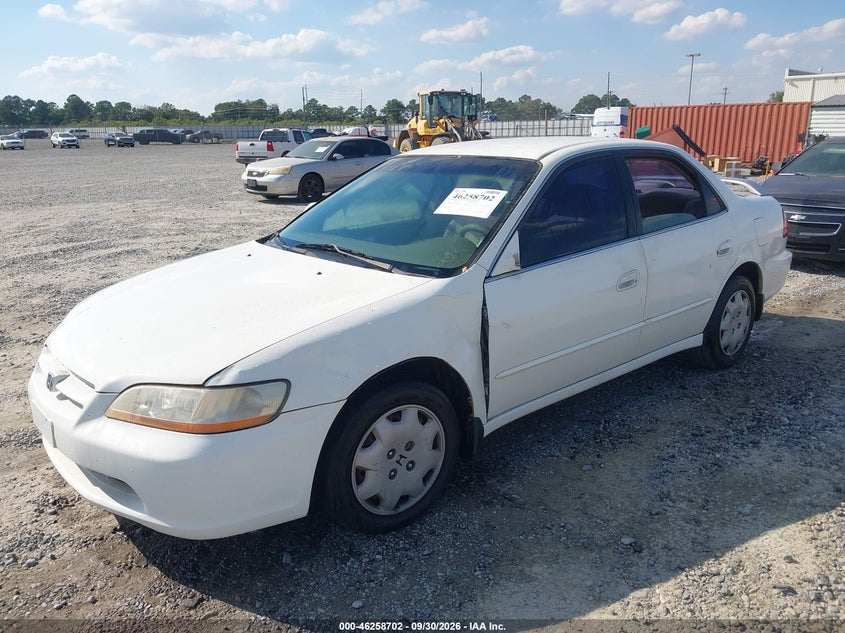 2000 Honda Accord 2.3 Lx, Обычный износ, IAAI, VIN 1HGCG5647YA026781 — фото 2