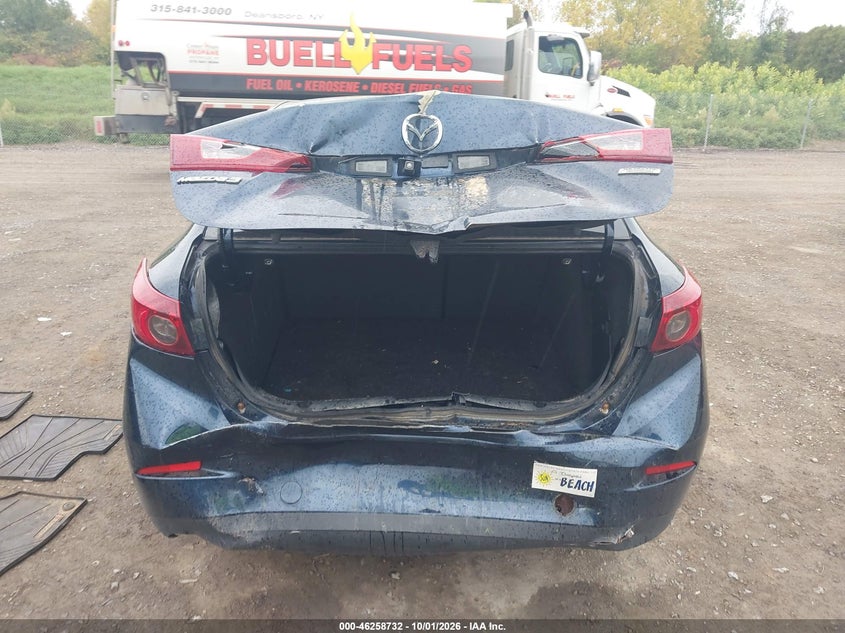 MAZDA 3 - zdjęcie 16