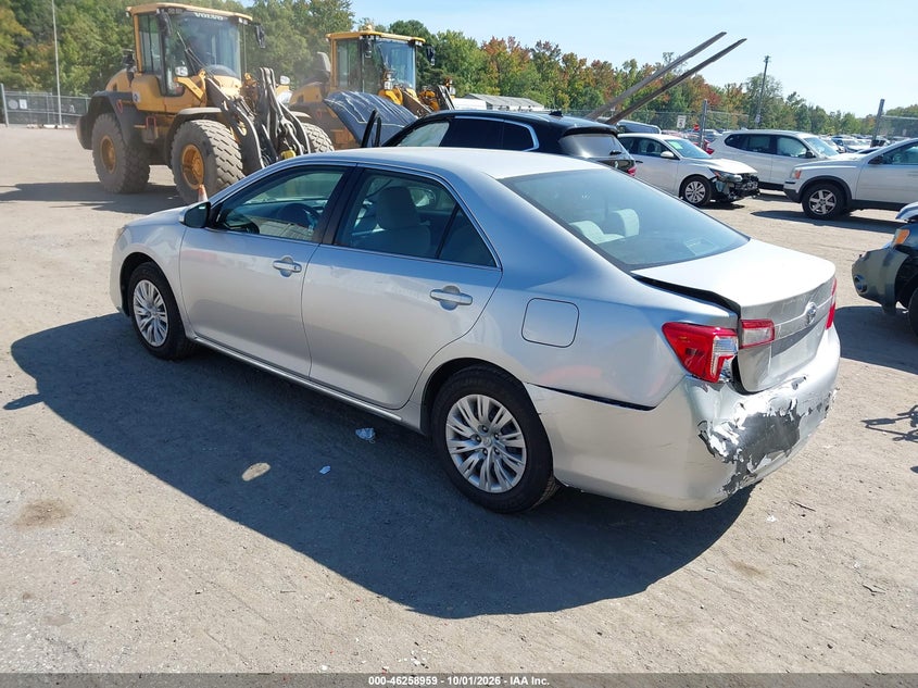 Vin: 4t4bf1fk7er381434, lot: 46759028, toyota camry le 20143