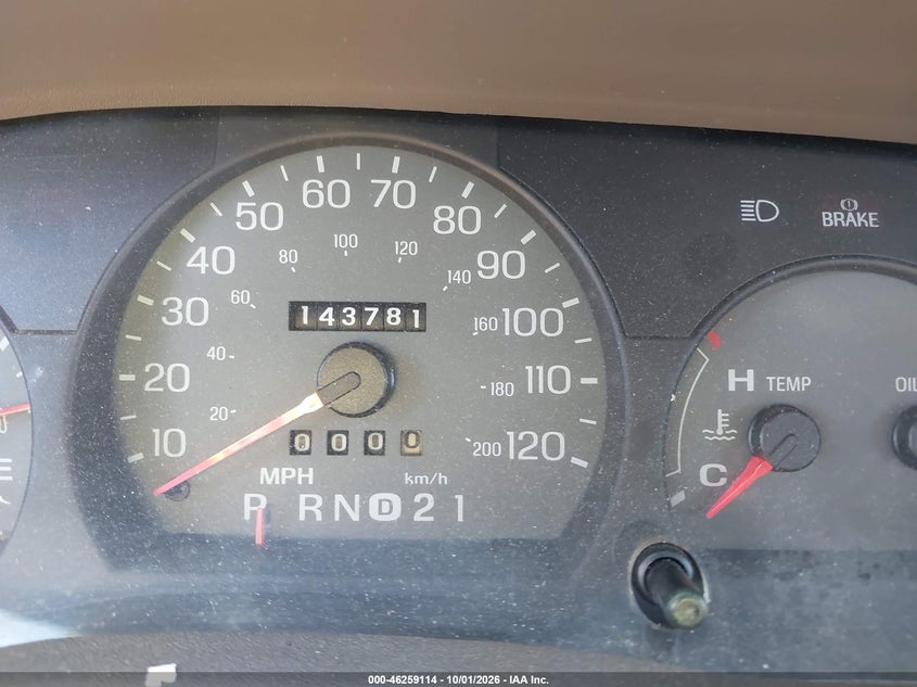 MERCURY GRAND MARQUIS 2002 VIN 2MEFM75W52X646495