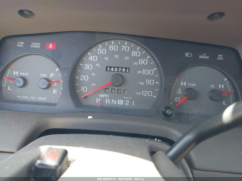MERCURY GRAND MARQUIS 2002 VIN 2MEFM75W52X646495