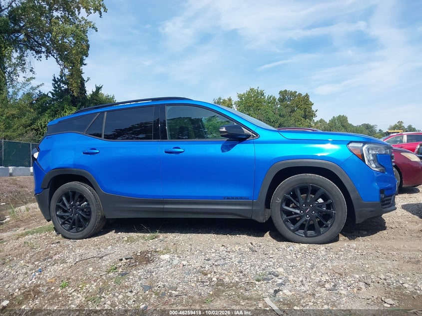 2024 GMC TERRAIN AWD SLT · Photo 13