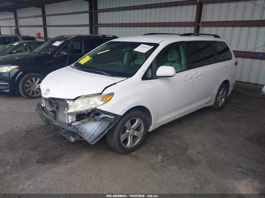 2011 Toyota Sienna Le V6, Right Front, IAAI, VIN 5TDKK3DC5BS170816 — photo 2