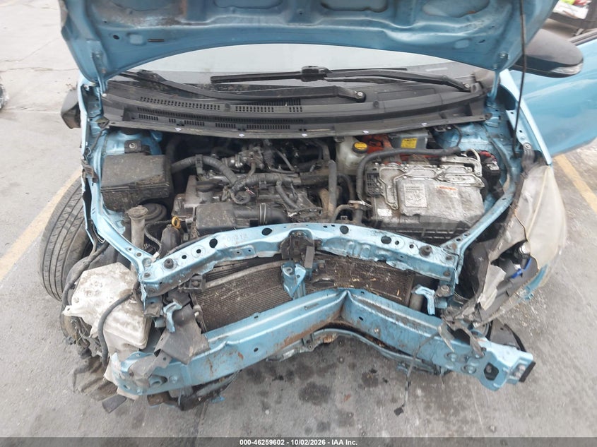 TOYOTA PRIUS C - zdjęcie 10