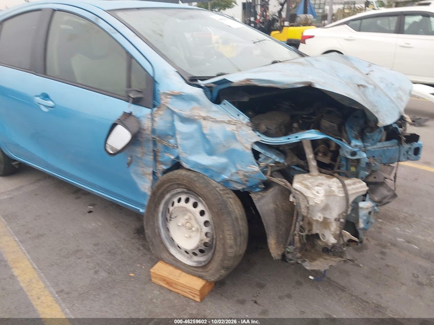 TOYOTA PRIUS C - zdjęcie 13