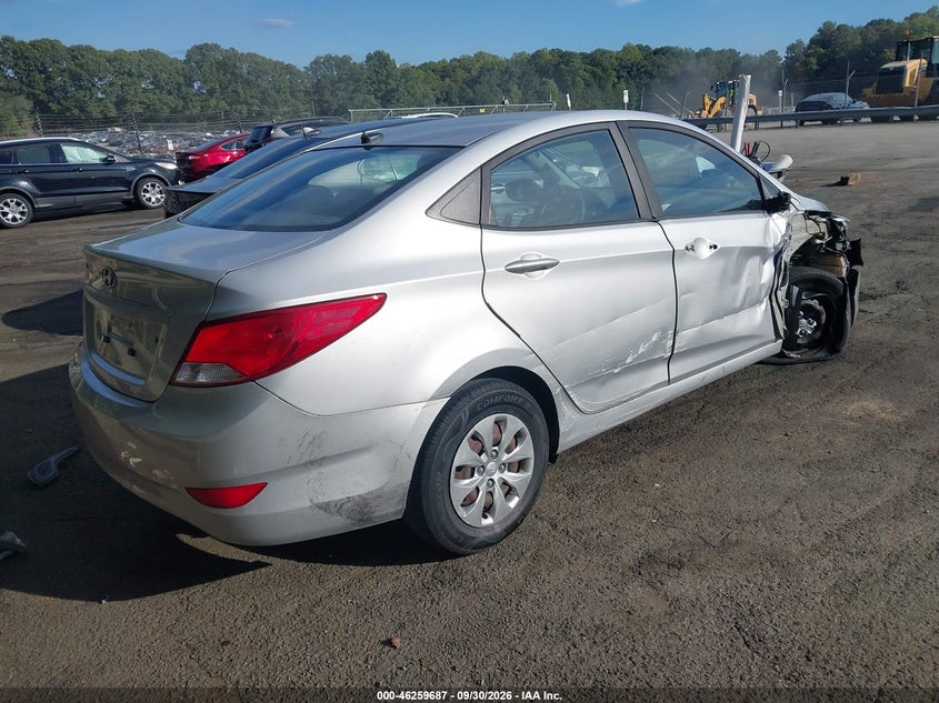 2017 HYUNDAI ACCENT SE · Фото 4