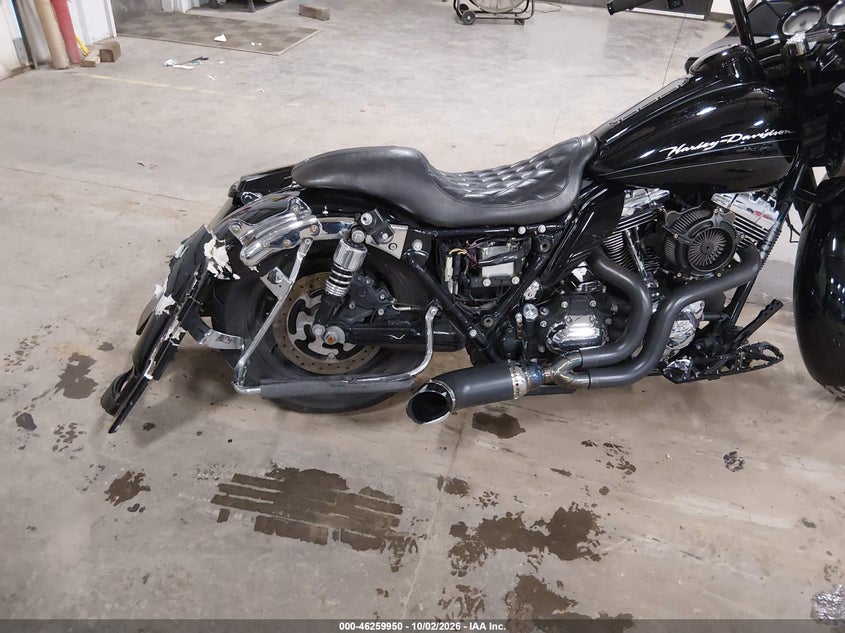 HARLEY-DAVIDSON FLTRX 2011
