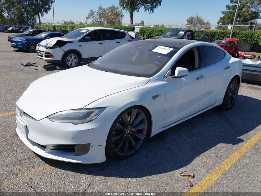 TESLA MODEL S - zdjęcie 2