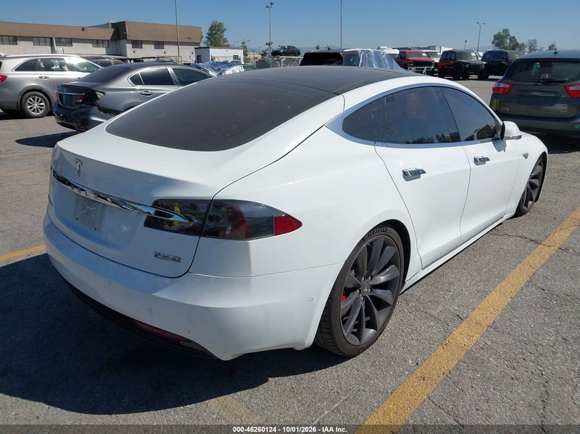 TESLA MODEL S - zdjęcie 4
