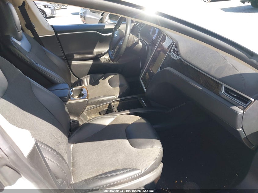 TESLA MODEL S - zdjęcie 5