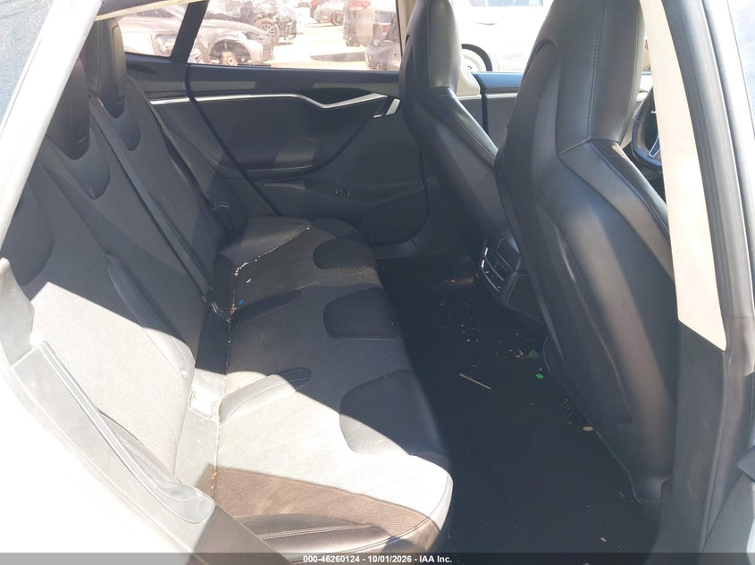 TESLA MODEL S - zdjęcie 8