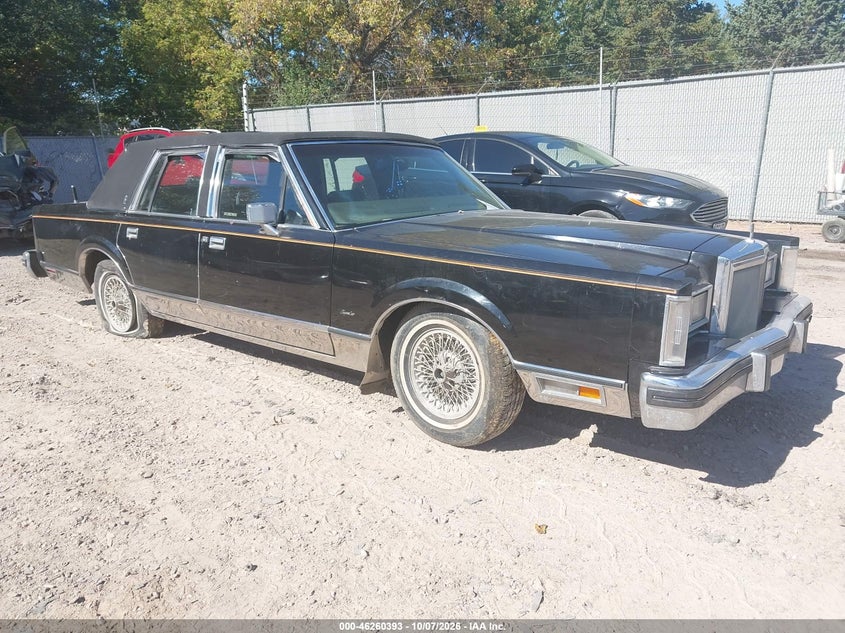 1984 LINCOLN TOWN CAR