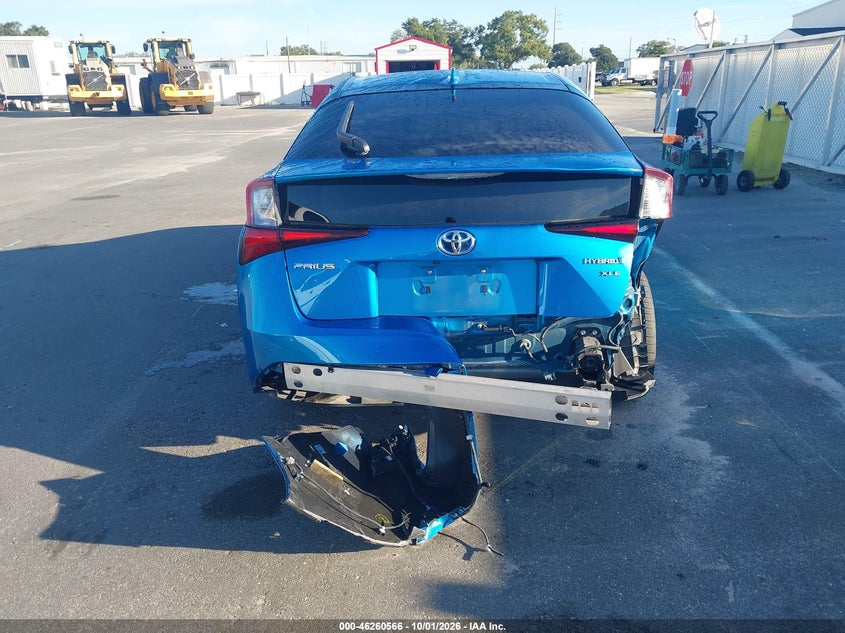 TOYOTA PRIUS - zdjęcie 17