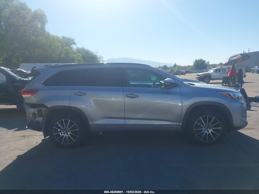 TOYOTA HIGHLANDER - zdjęcie 14