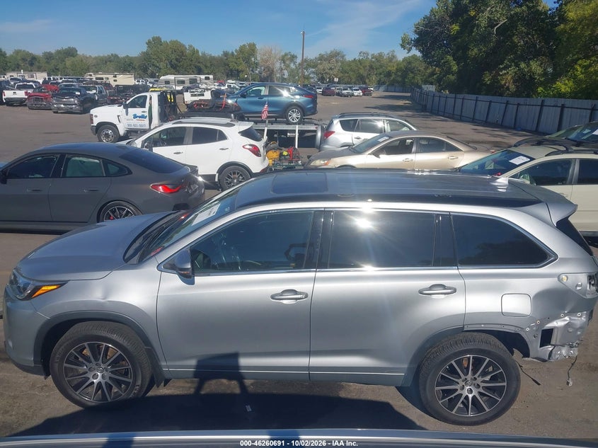 TOYOTA HIGHLANDER - zdjęcie 15