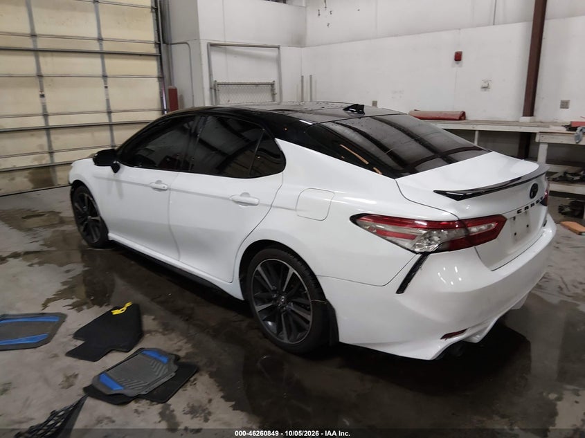 TOYOTA CAMRY - zdjęcie 3