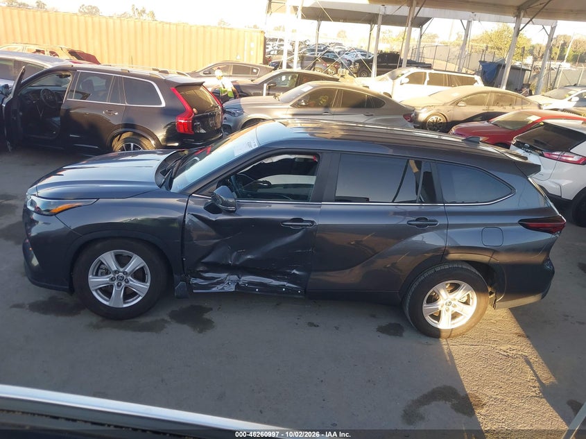 TOYOTA HIGHLANDER - zdjęcie 15
