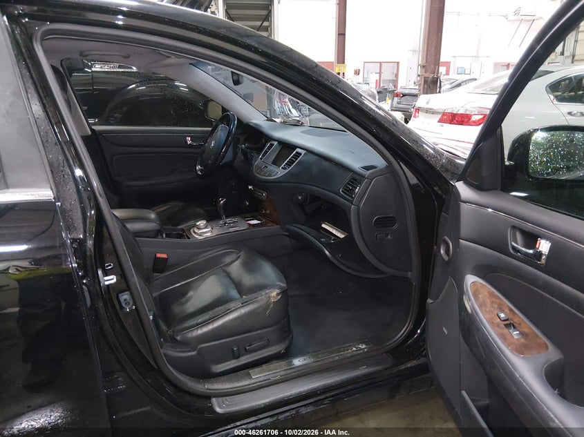 2009 HYUNDAI GENESIS 3.8 · Фото 5