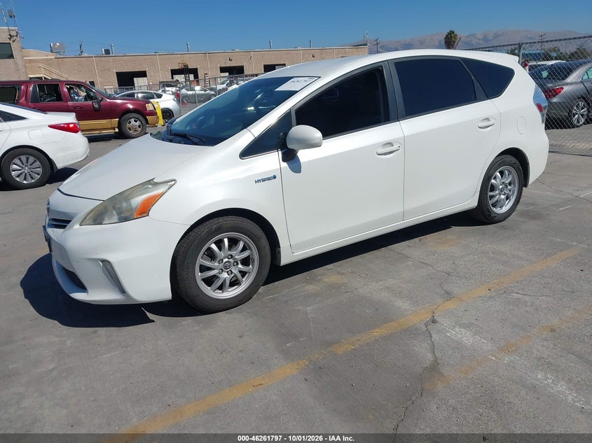 2014 Toyota Prius V Two, Правый бок, IAAI, VIN JTDZN3EU4EJ004172 — фото 2