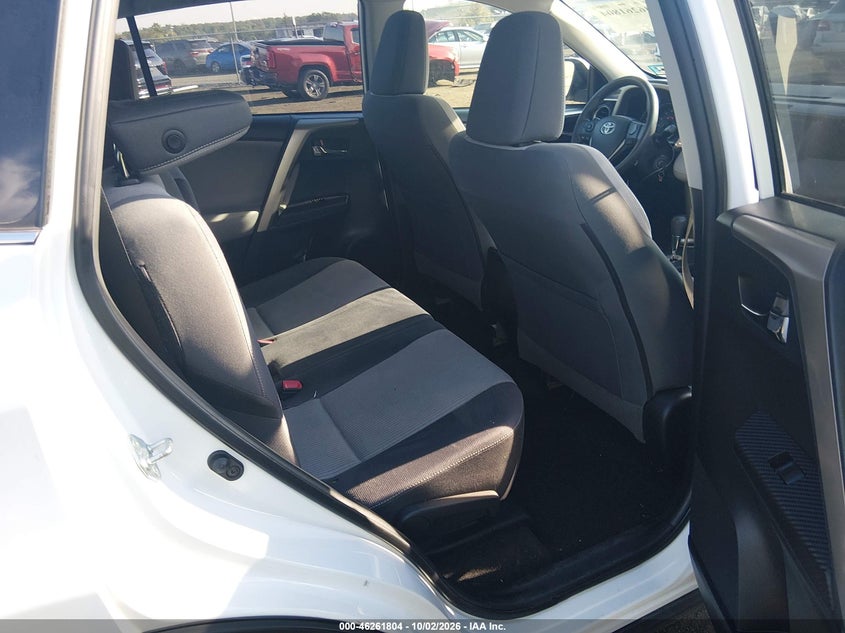 TOYOTA RAV4 - zdjęcie 8