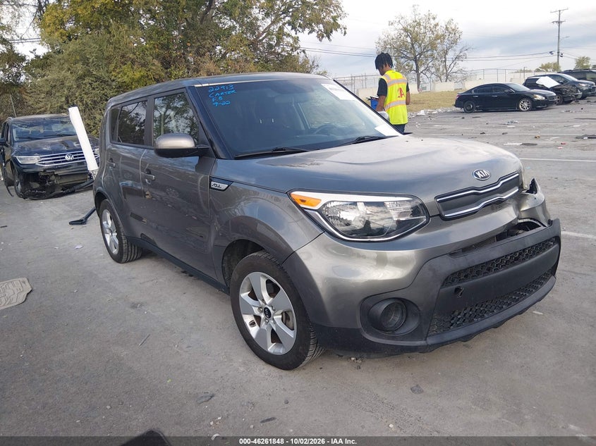 Vin: kndjn2a29k7667290, lot: 46761917, kia soul 2019 img_1