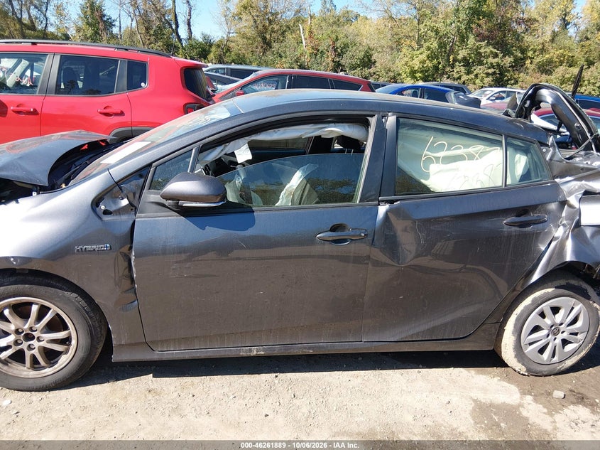TOYOTA PRIUS - zdjęcie 14