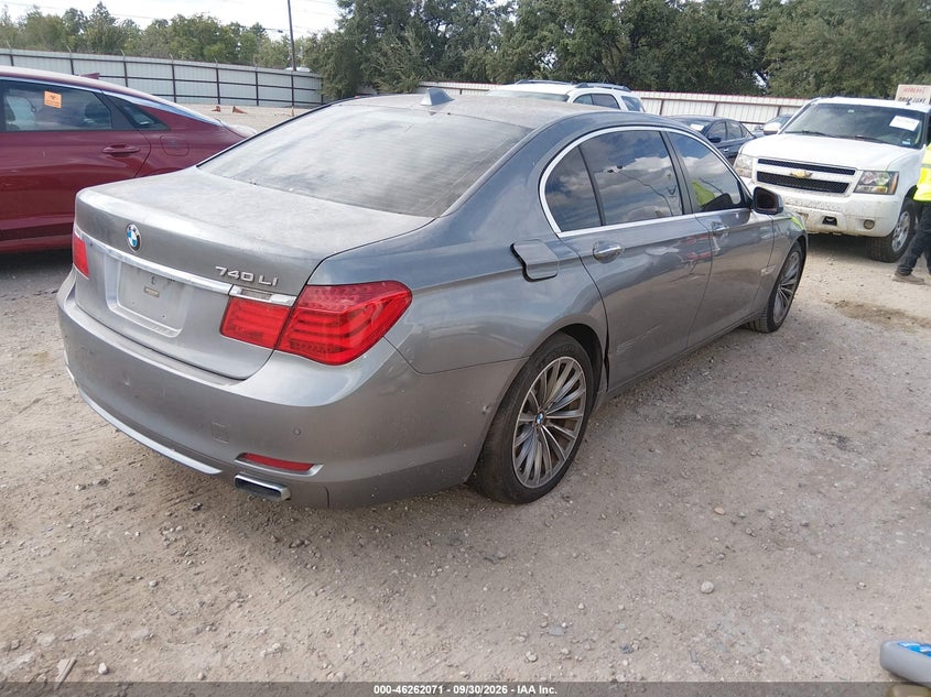 2012 BMW 740LI · Фото 4