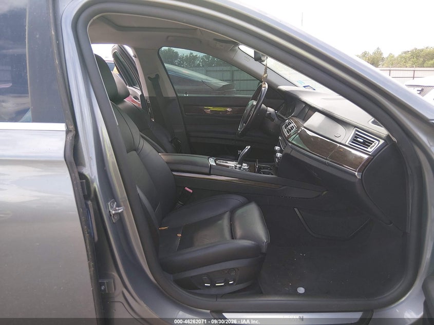 2012 BMW 740LI · Фото 5