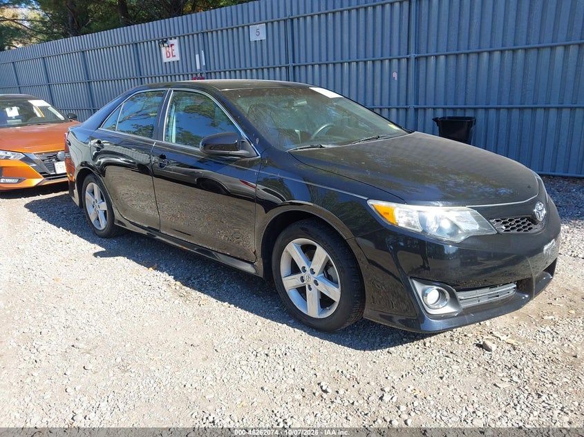 Vin: 4t1bf1fk4du300205, lot: 46762143, toyota camry se 20131