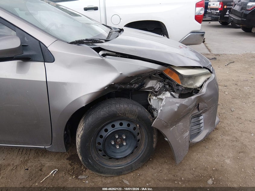 2015 TOYOTA COROLLA LE · Фото 17